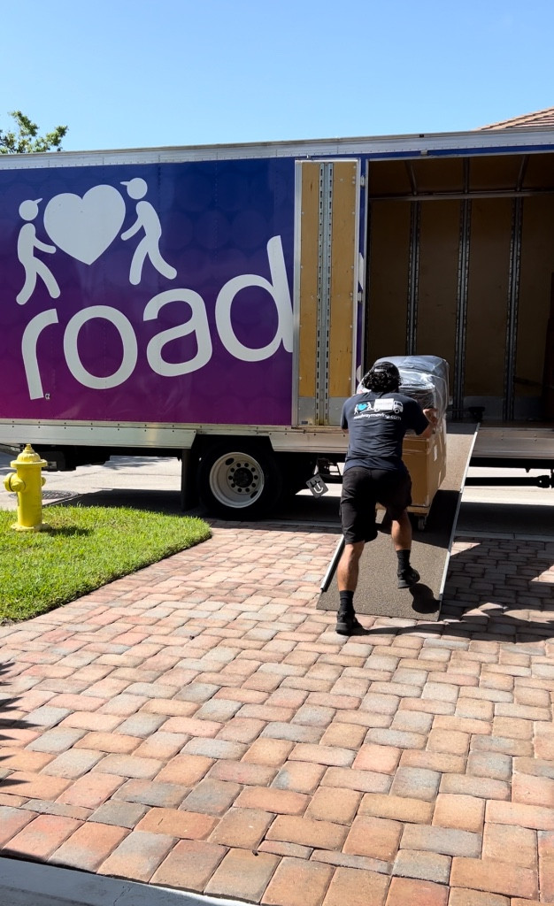 Second photo by Alejandro Ramos of Roadway Moving - Large