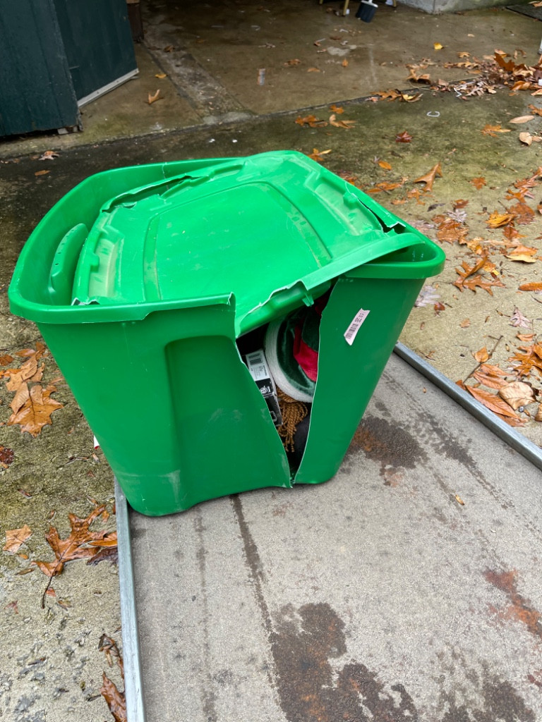 Second photo by Diana Maldonado of Carefree Movers Inc - Large