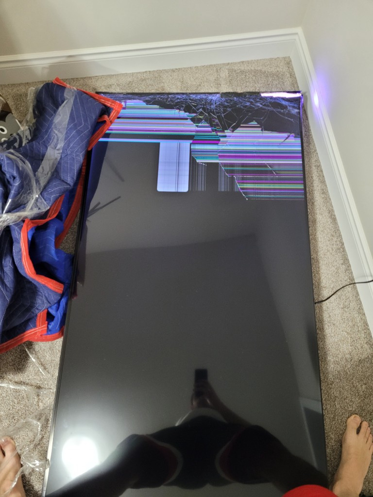 Photo by Guilherme Reis Pereira of Canadian National Van Lines - Large