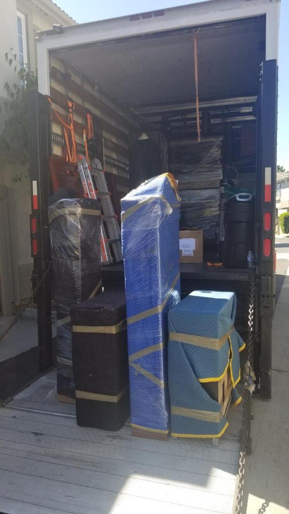 Photo by Alex Kastone of Dominant Moving Company - Large