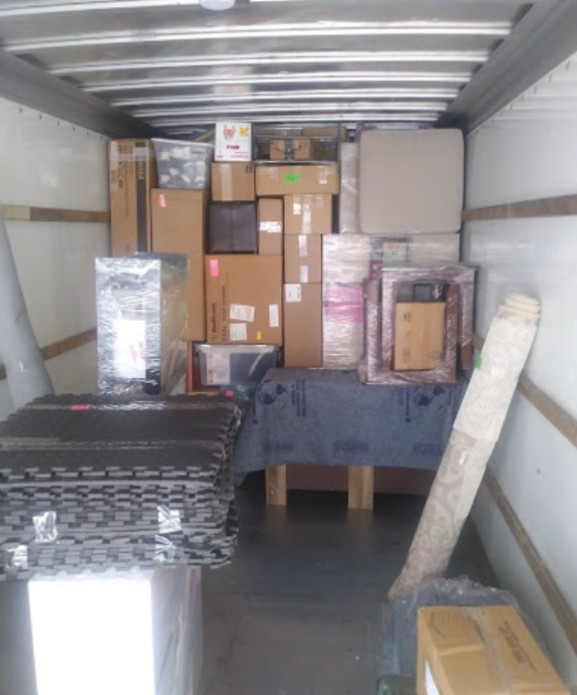 Photo by Elijah Ballard of Pegasus Vanlines  - Large