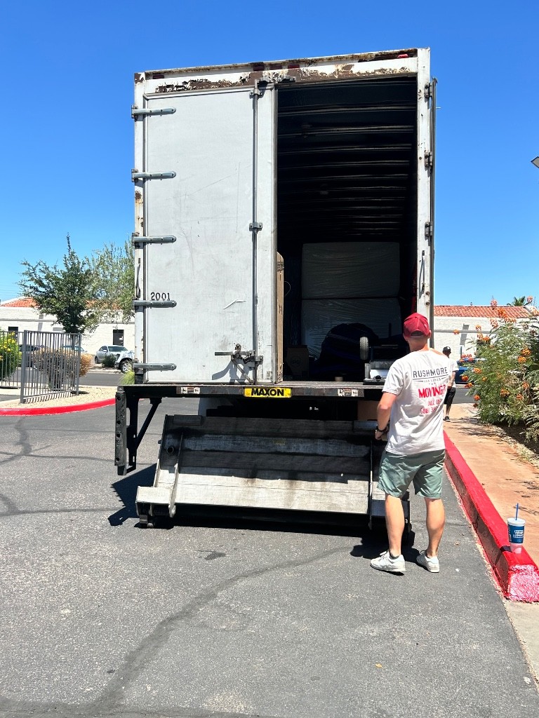 Photo by Damien Acevedo of Rushmore Vanlines - Large