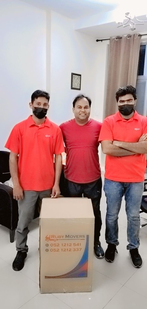 Photo by Riff Bakc of Ruby Professional Furniture Movers - Large