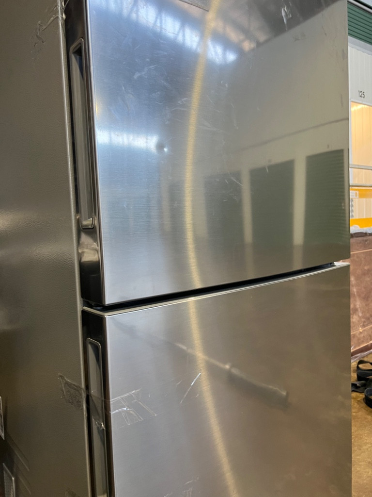 Second photo by Cole Gg of Rham Transport - Large