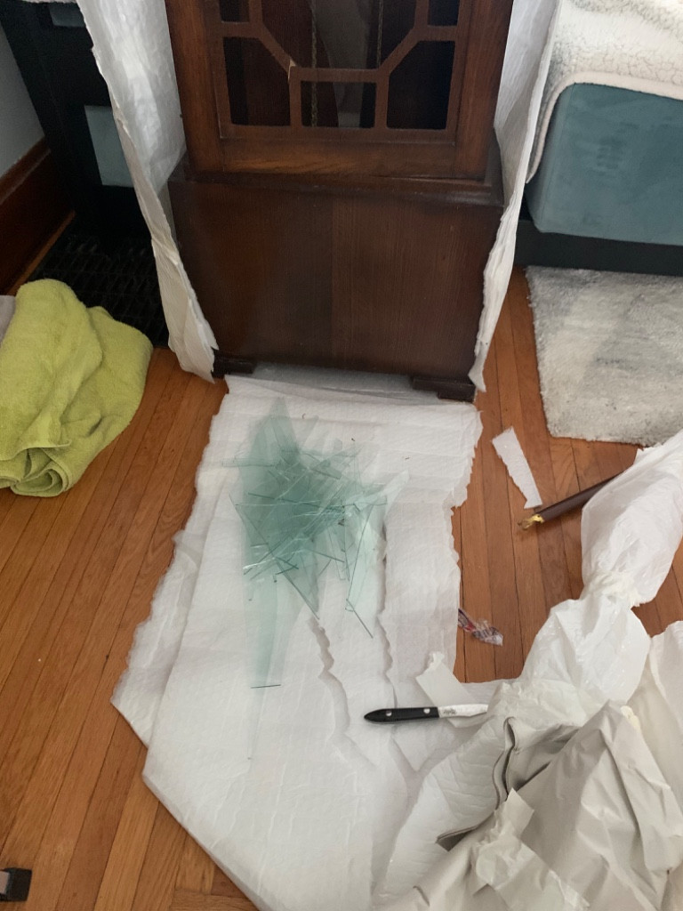 Second photo by Colin Faulkner of Britannia Movers International - Large