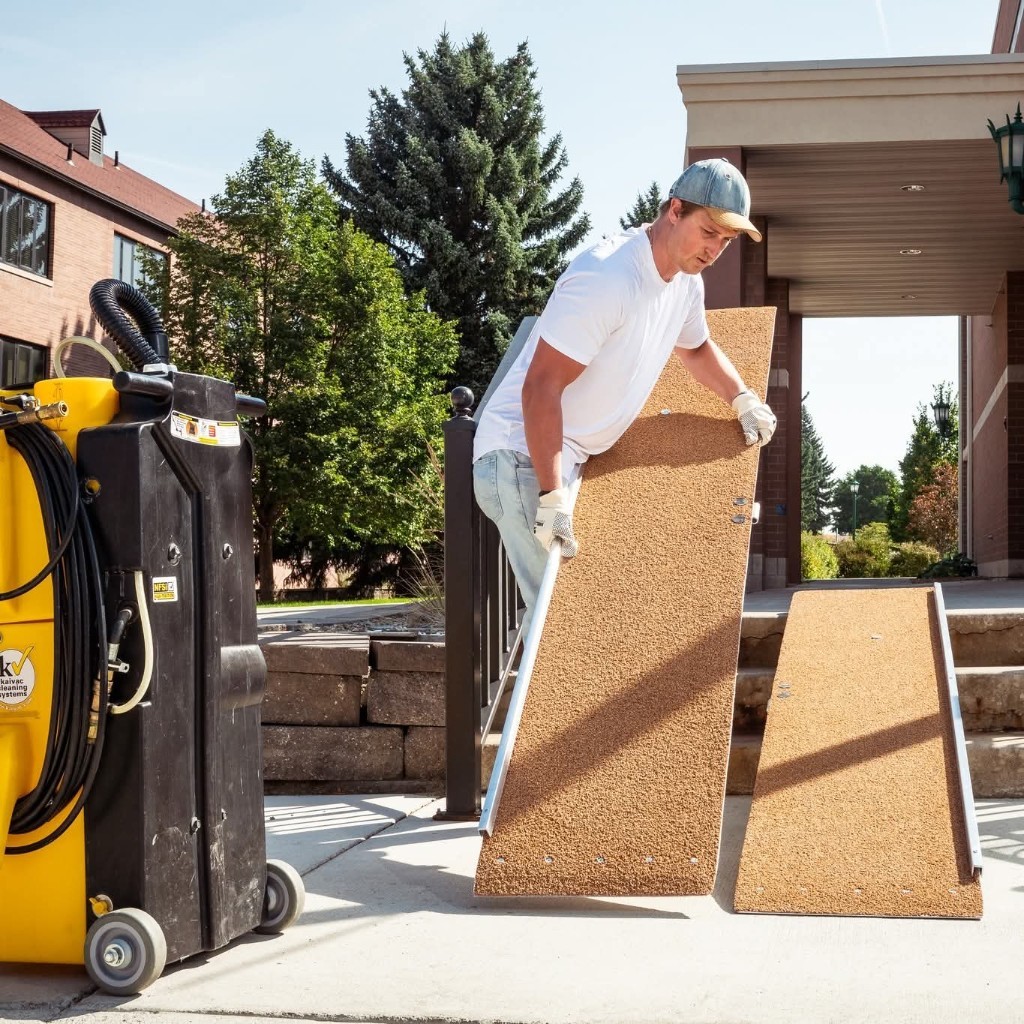 Photo by Anthony Rees of MidAmerican Moving - Large