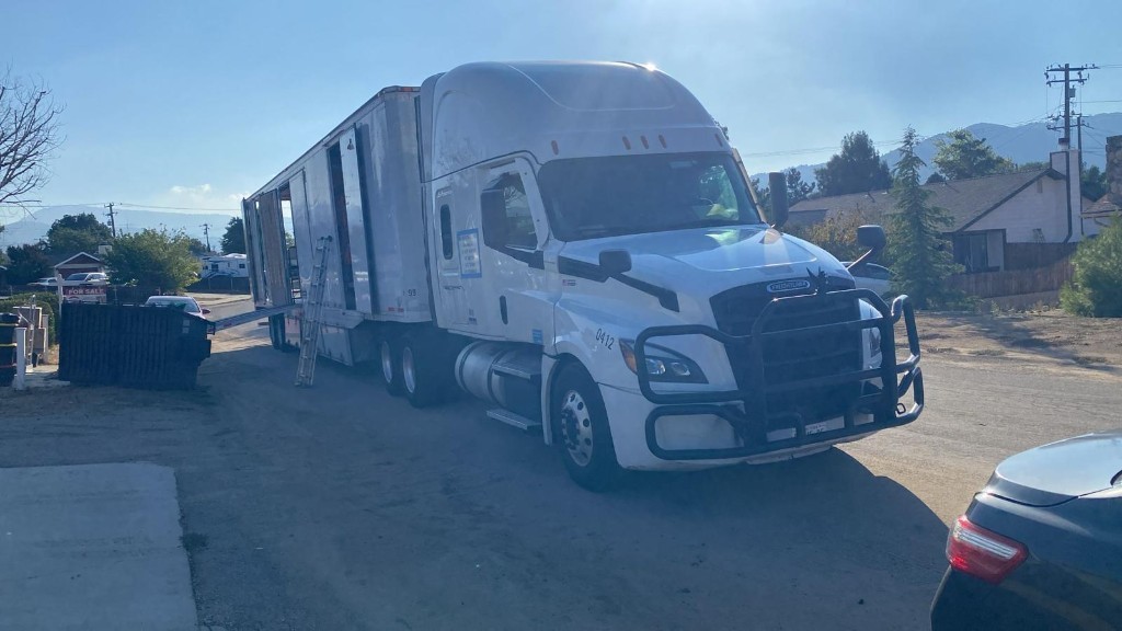 Second photo by Hazel Marlie of United Prime Van Lines Corp - Large