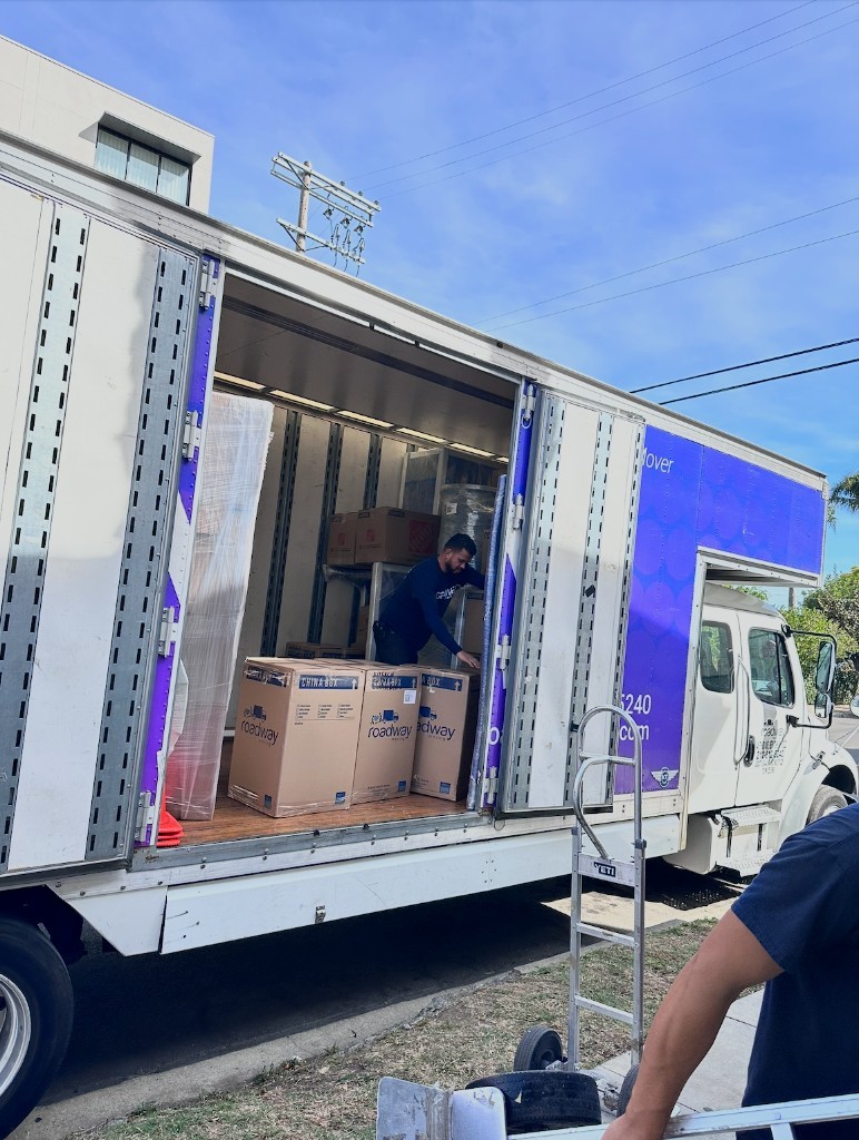 Second photo by Michela Allocca of Roadway Moving - Large