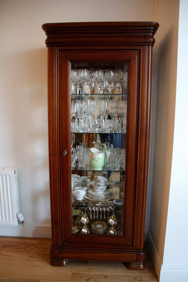 Photo by Peter Russell of AnyVan - Large