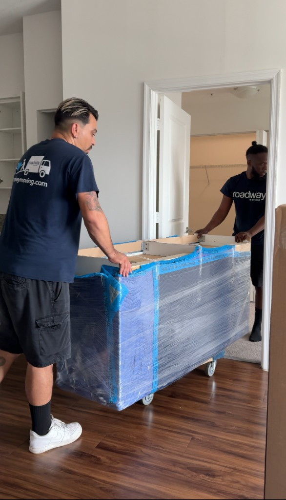 Second photo by Maria Cadet of Roadway Moving - Large