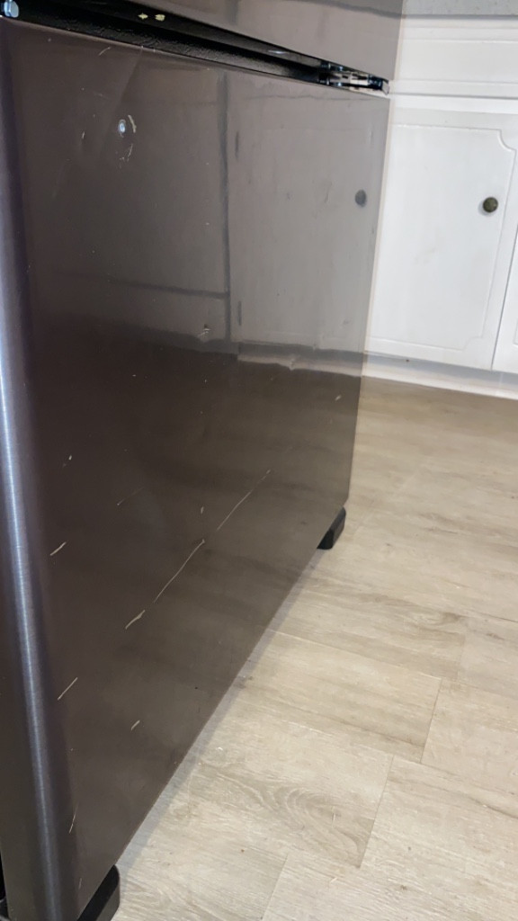 Second photo by Nicole Sankey of Motivated Movers - Large