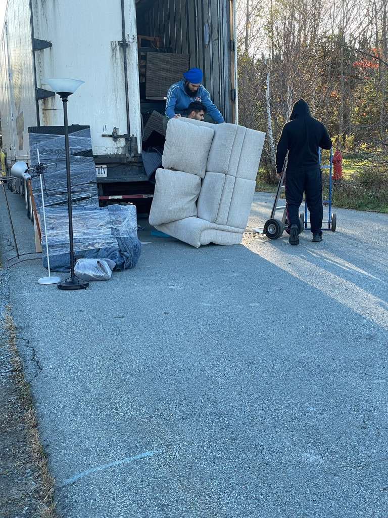 Photo by Paula Esk of Number 1 Movers - Large