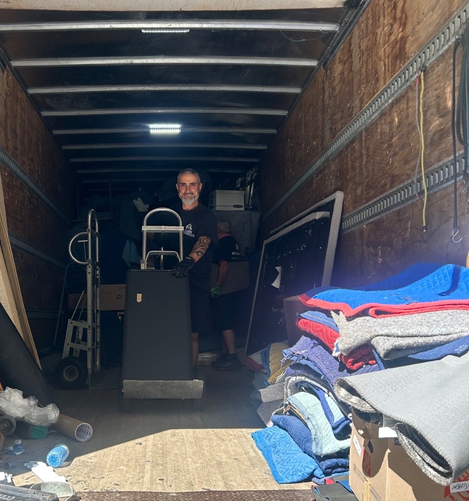 Photo by Michelle Edwards of Aleks Moving - Large