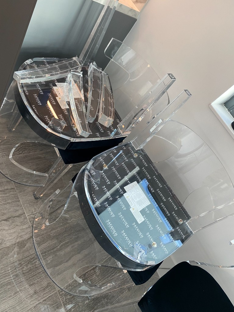 Photo by Milan Petrovic of Dumbo Moving and Storage - Large