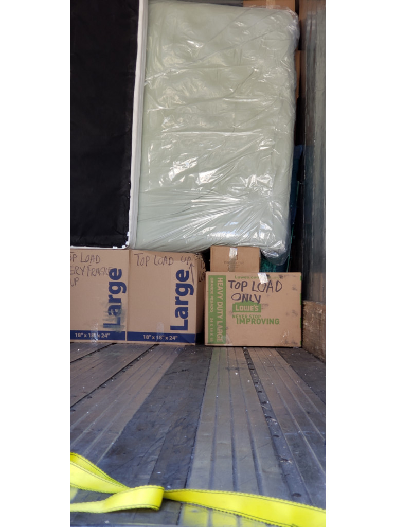 Second photo by Pamela Farzan of Quick And Careful Moving - Large