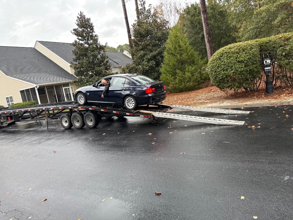 Photo by Eric Baird of Sonic auto transport - Large