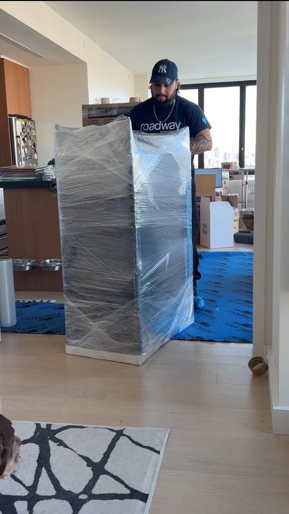 Photo by Kia Marie of Roadway Moving - Large