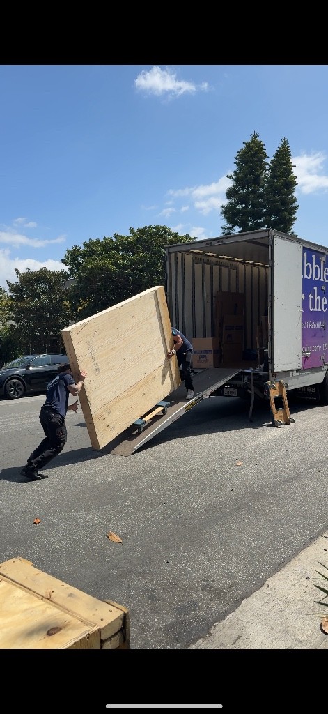 Photo by Hannah Harmelin of Roadway Moving - Large