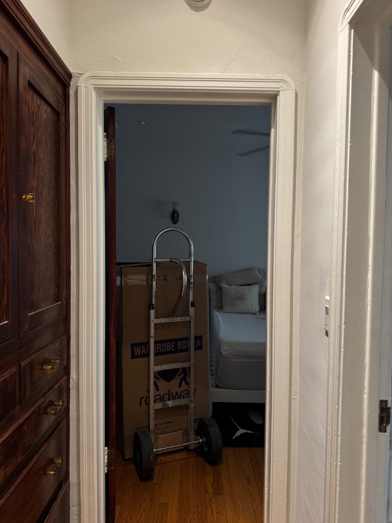 Photo by Elianna Arvizu of Roadway Moving - Large