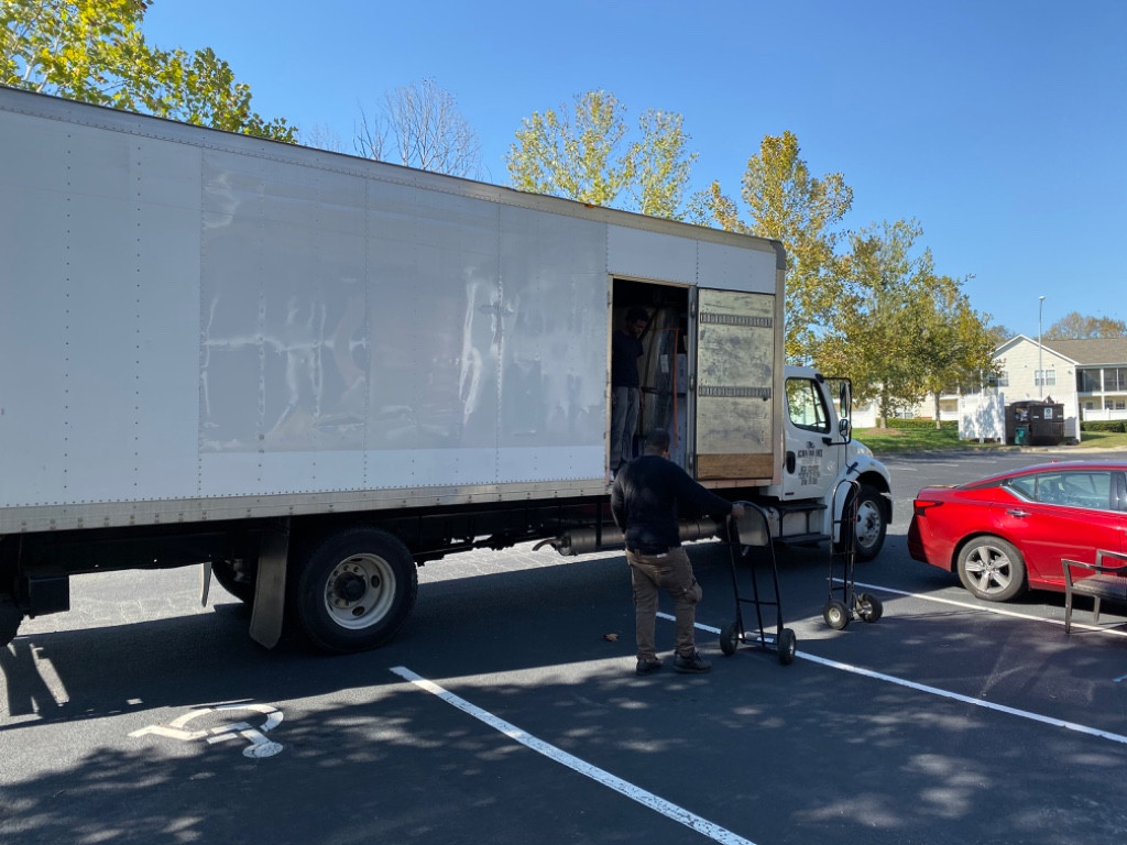 Second photo by Henry Engmann of Sentry Van Lines - Large