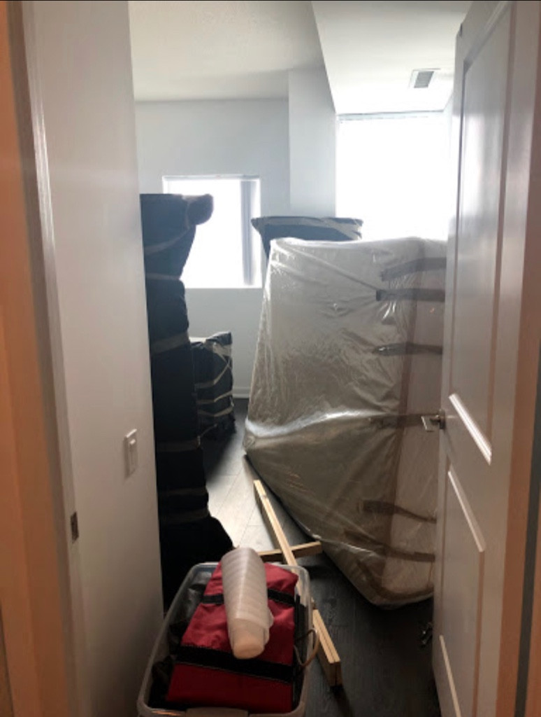 Photo by Oscar Lopez of Arielli Moving - Large