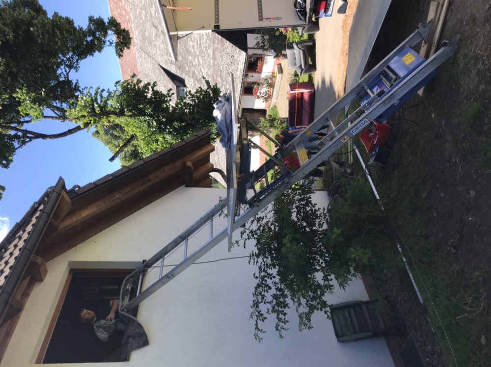 Photo by Jens H of Hajdini Umzüge - Large