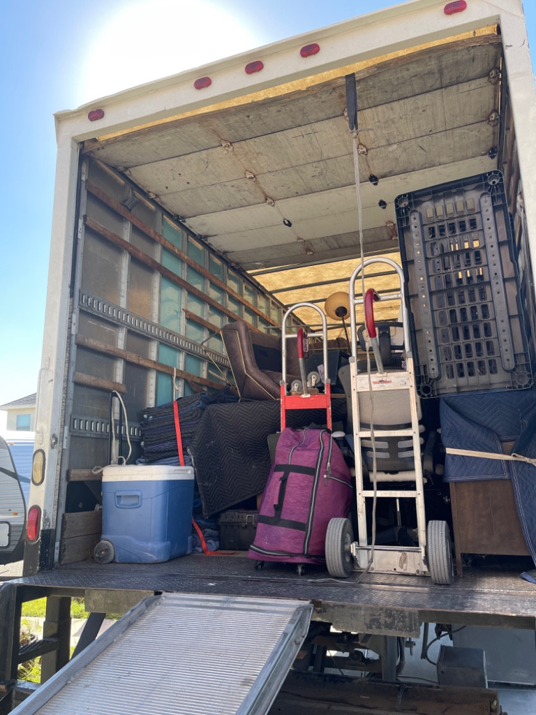 Photo by Cecilia Nava of Lui Lui Moving Service - Large