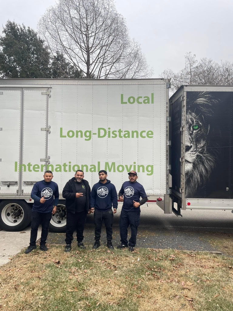 Second photo by Earleen Beyer of International Van Lines - Large