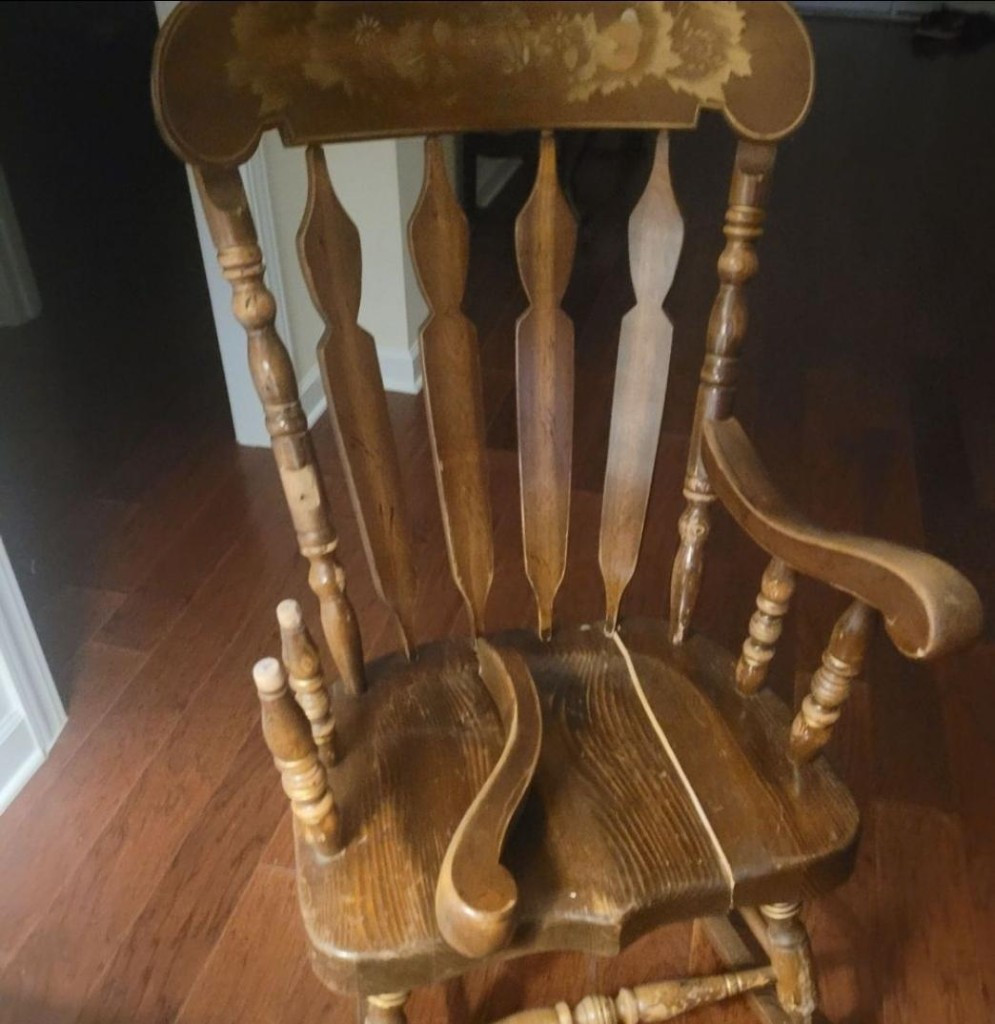 Second photo by Diana Rathbone of SH Movers Inc - Large