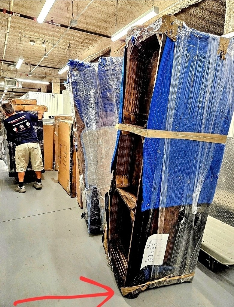 Photo by Kaye Close of GM Van Lines - Large