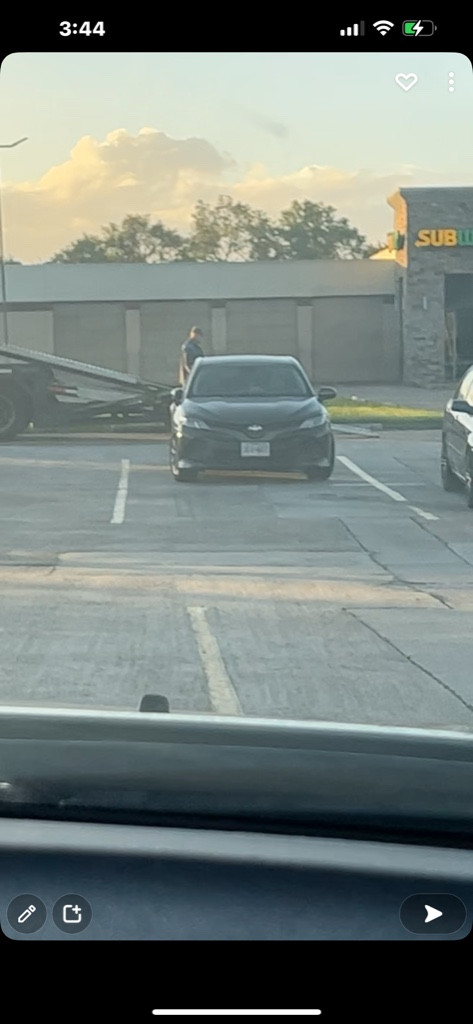 Photo by Ronalda Sawyerr of Sonic auto transport - Large