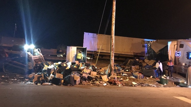 Second photo by Lisa Richard of A1A Moving and Storage - Large