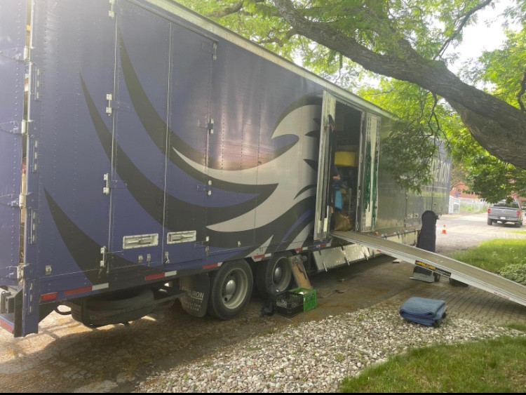 Second photo by Hanaa Starr of A. Breton Relocations - Large