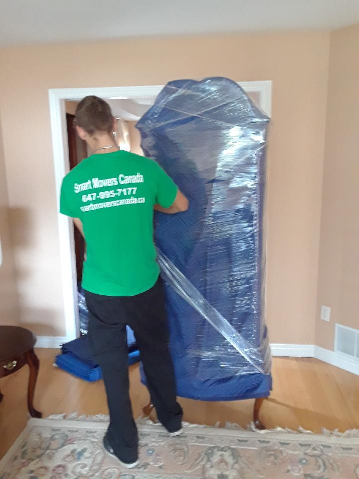 Photo by Lina of Smart Movers Canada - Large