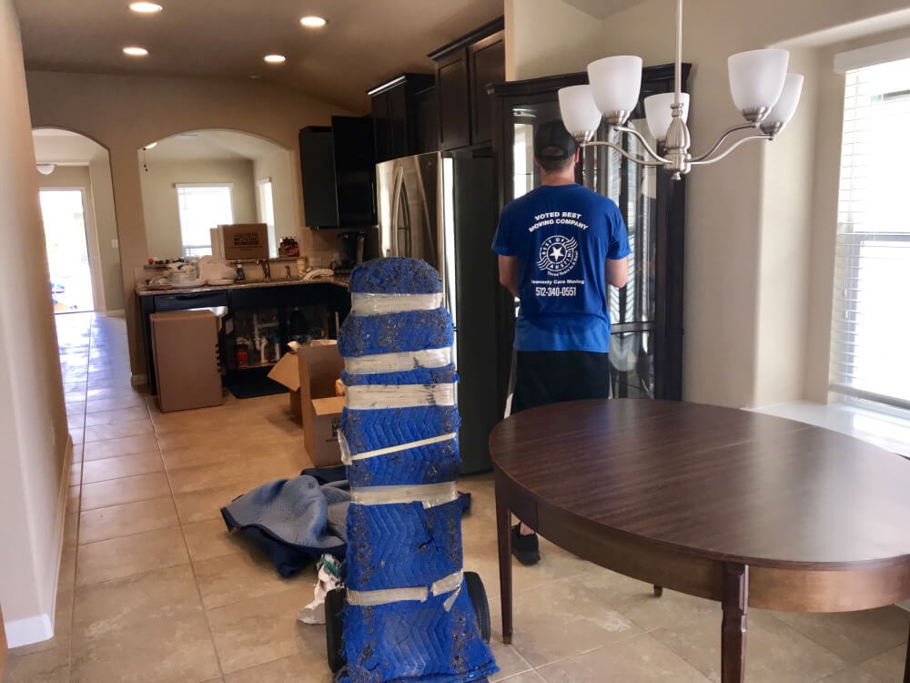 Second photo by Paula Guzman of Heavenly Care Moving - Large