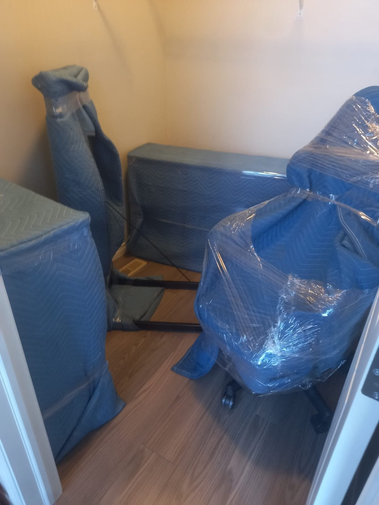 Second photo by Tom Watson of High Level Movers - Large