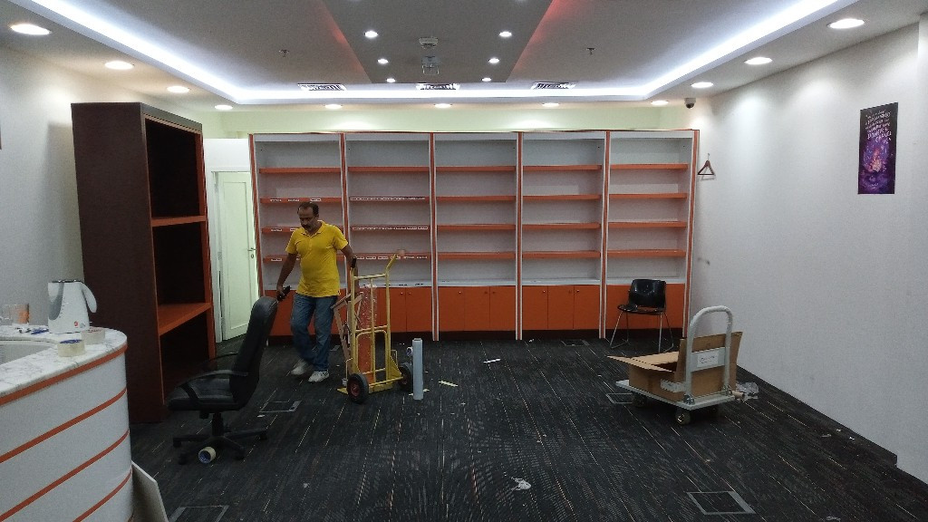 Photo by Murtuza Dhilawala of Bluebox Movers - Large