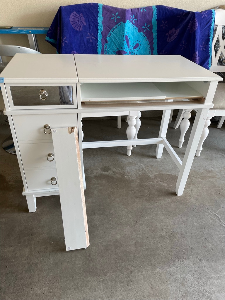 Photo by Paula Hays of Carefree Movers Inc - Large