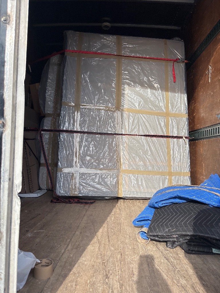 Photo by Eduardo Cordero of Safe Ship Moving Services - Large