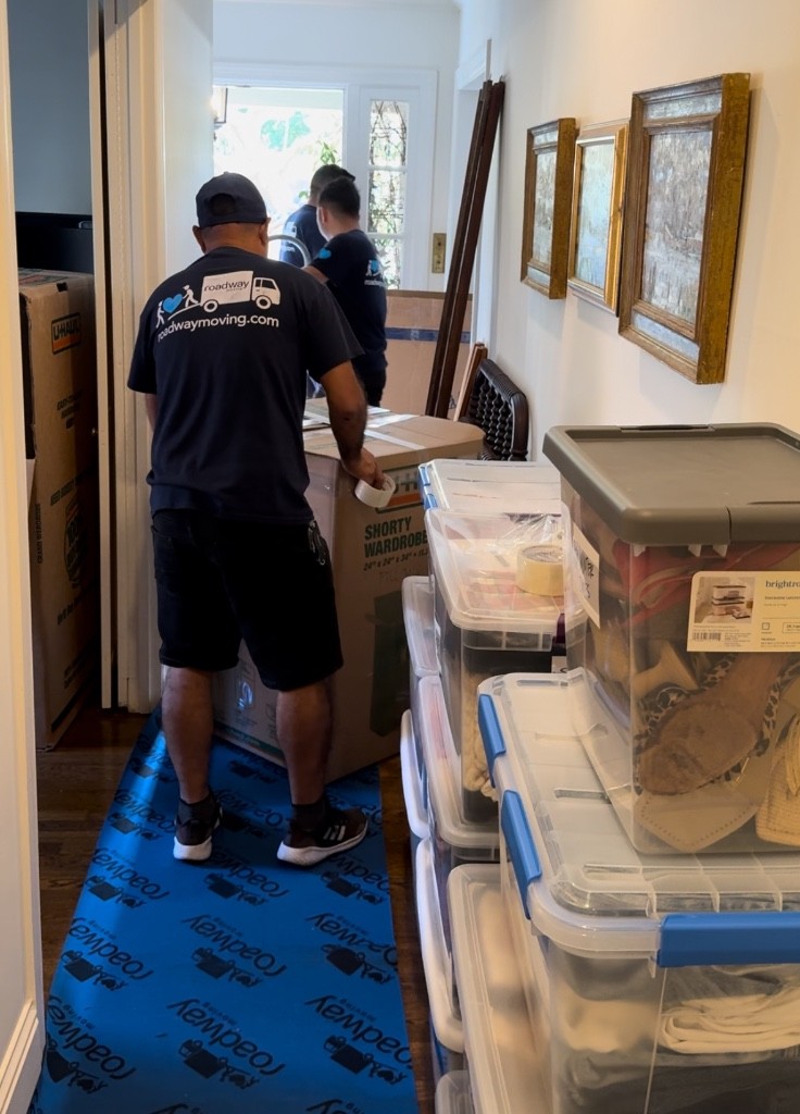 Photo by Sarah Horton of Roadway Moving - Large