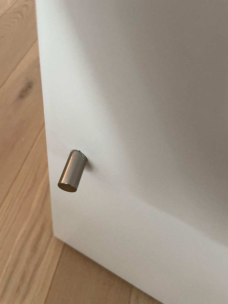 Second photo by Keven Lass of Norddeutsche Möbelspedition - Large