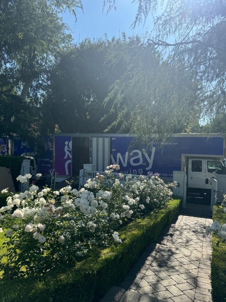 Photo by Paige Sheffield of Roadway Moving - Large