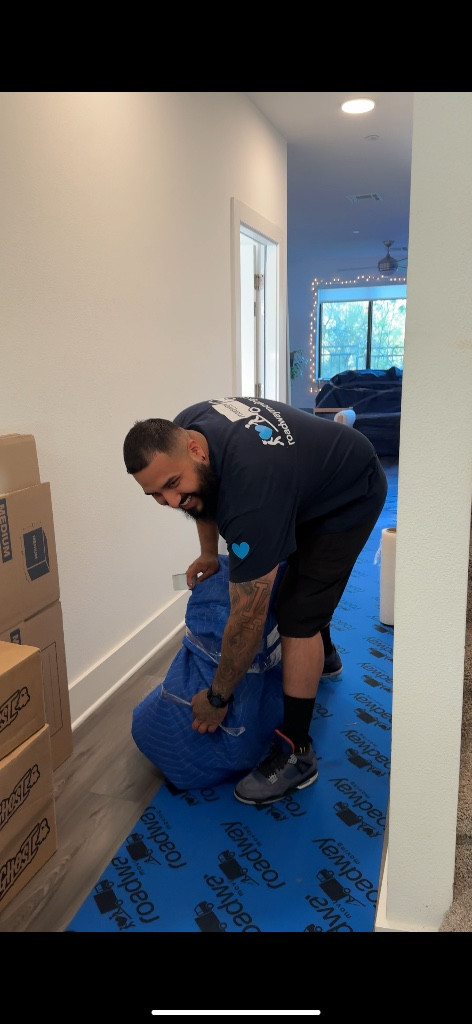 Photo by Courtney Sarracino of Roadway Moving - Large