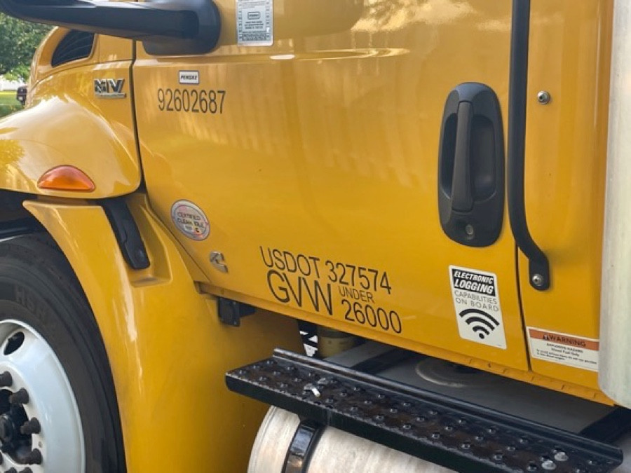 Second photo by Jamika Robison of Modest Moving - Large