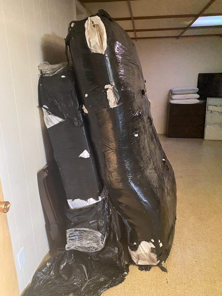 Photo by Eric Jungels of Superior Vanlines - Large