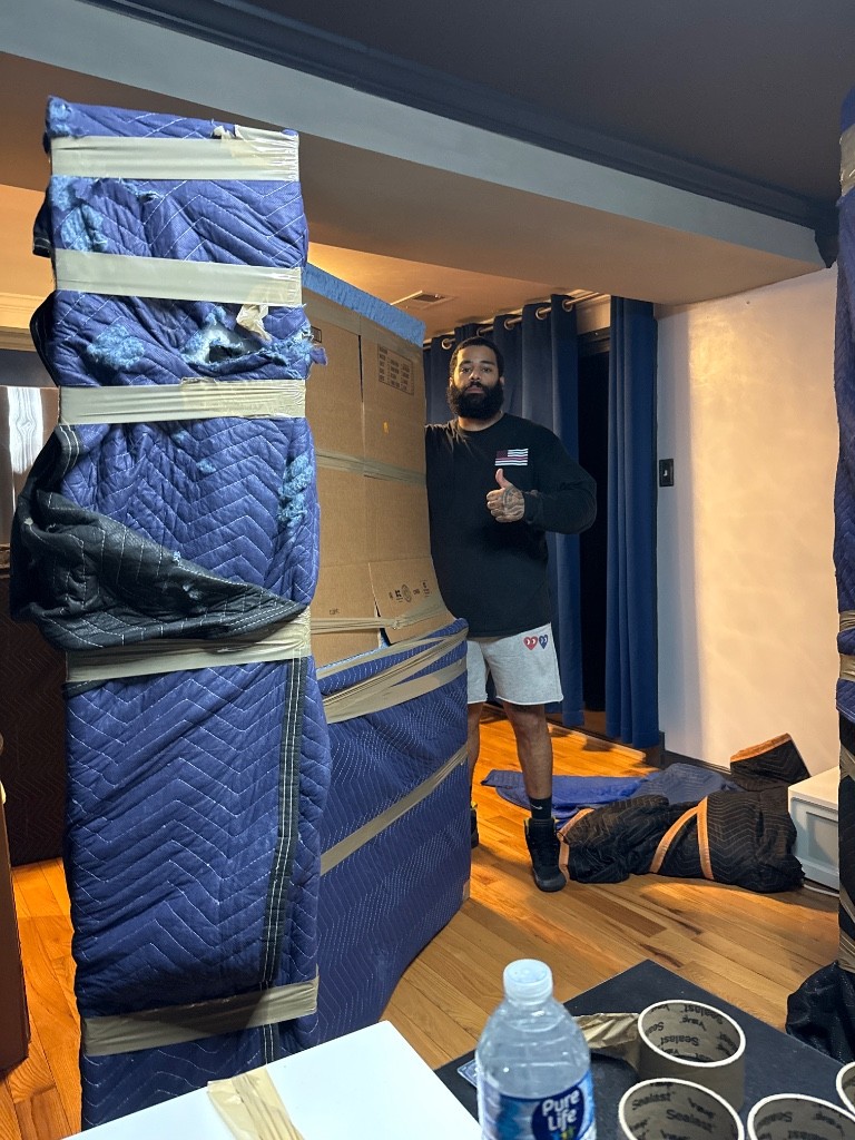 Photo by Lashawn Cook of Moving Express and Storage - Large
