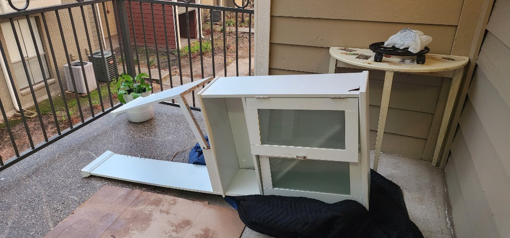 Second photo by Zeena Nazneen of Dumbo Moving and Storage - Large