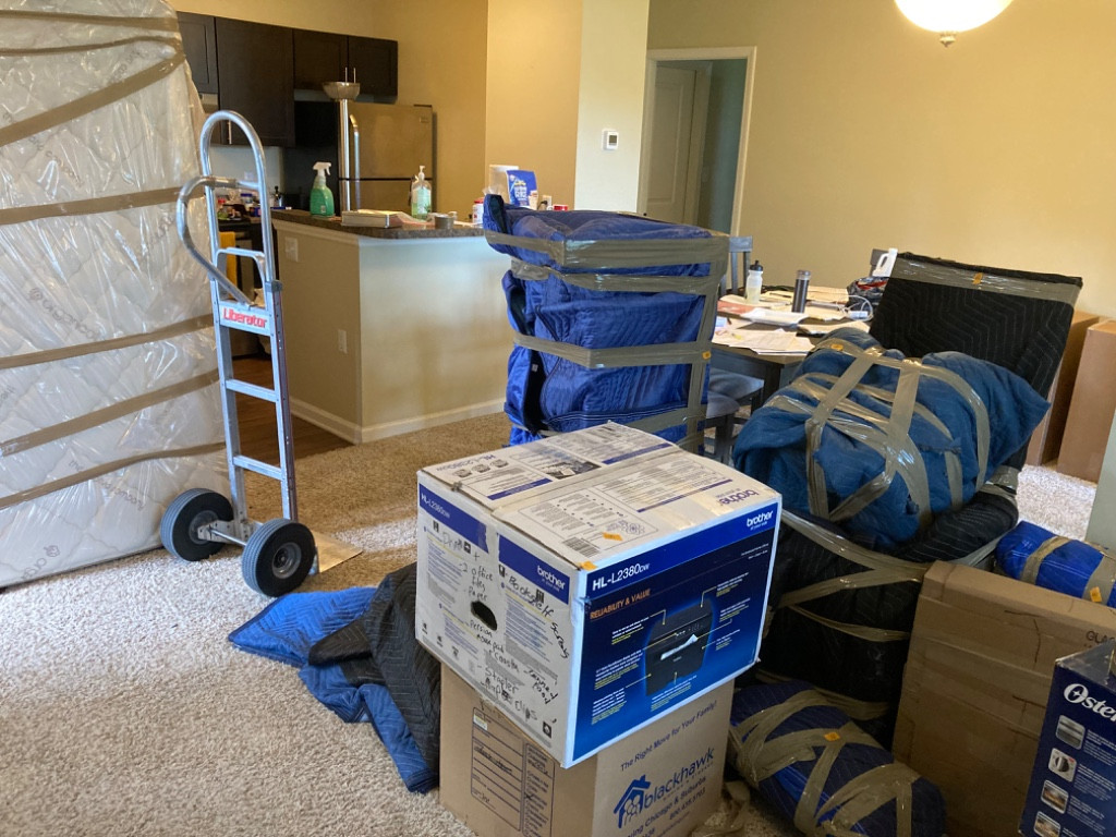 Photo by Cheryl Nakata of Agility Van Lines - Large