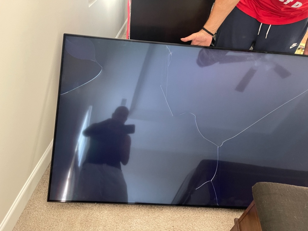 Photo by Anthony Savage of All Around Movers - Large