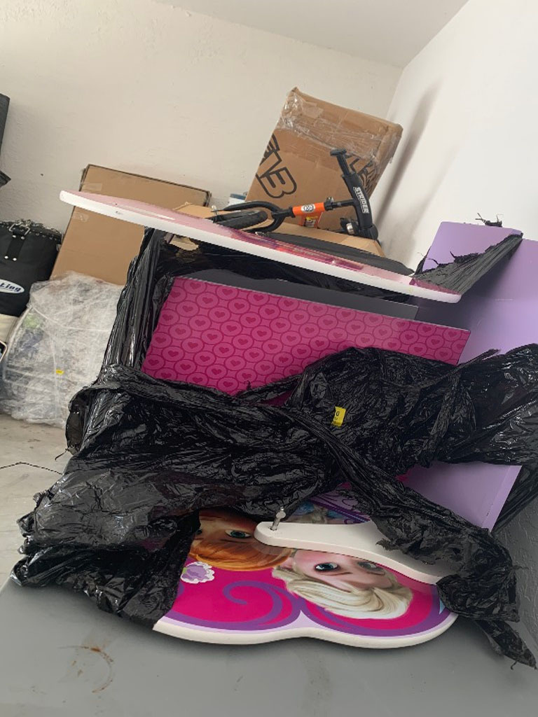 Second photo by Amanda Nguyen of Five Star Moving Company - Large